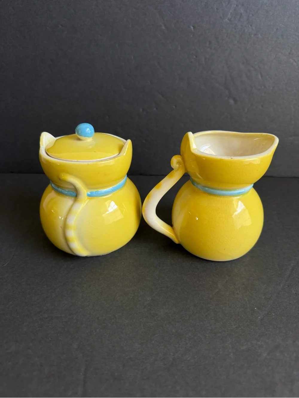 Lipper & Mann Yellow Cat Creamer Sugar Bowl Anthropomorphic Vintage 50s Kitten